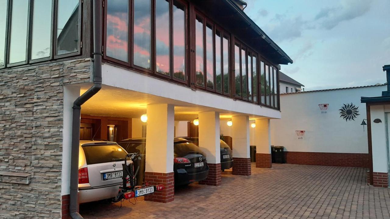 Penzion Oliver Žacléř Eksteriør billede